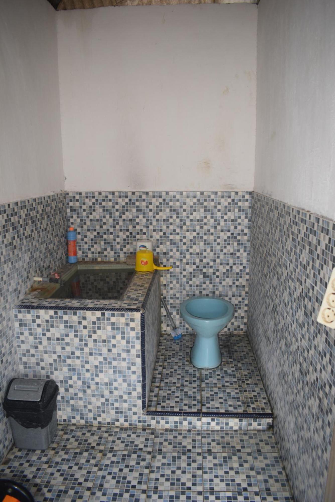 Areef Homestay Kaledupa Exterior foto